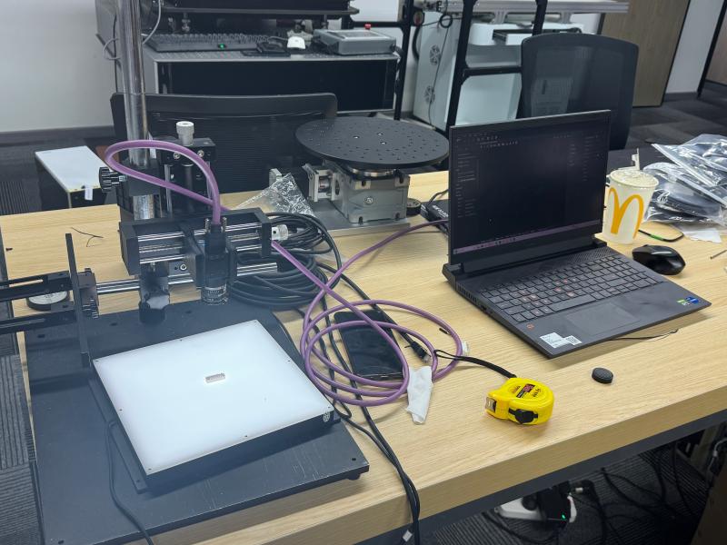 How do industrial cameras achieve high-precision imaging in micron-level inspection?