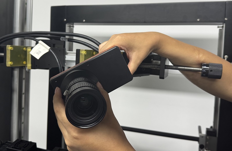 How to ensure the stability of visual equipment in complex environments?